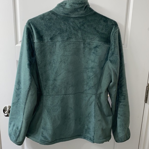 L.L.Bean Women’s Luxe Fleece Jacket size Med Petite Item #: CA505364 sage - Picture 3 of 8